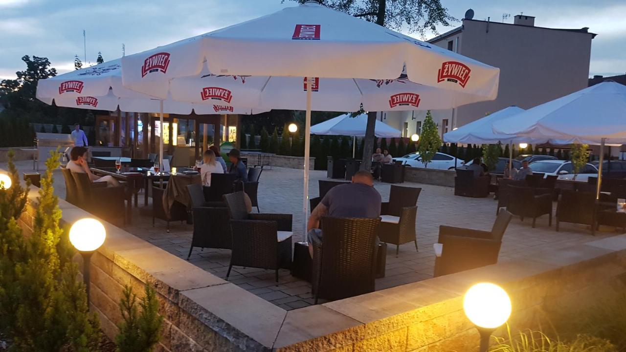 Hotel Libero Milicz Esterno foto