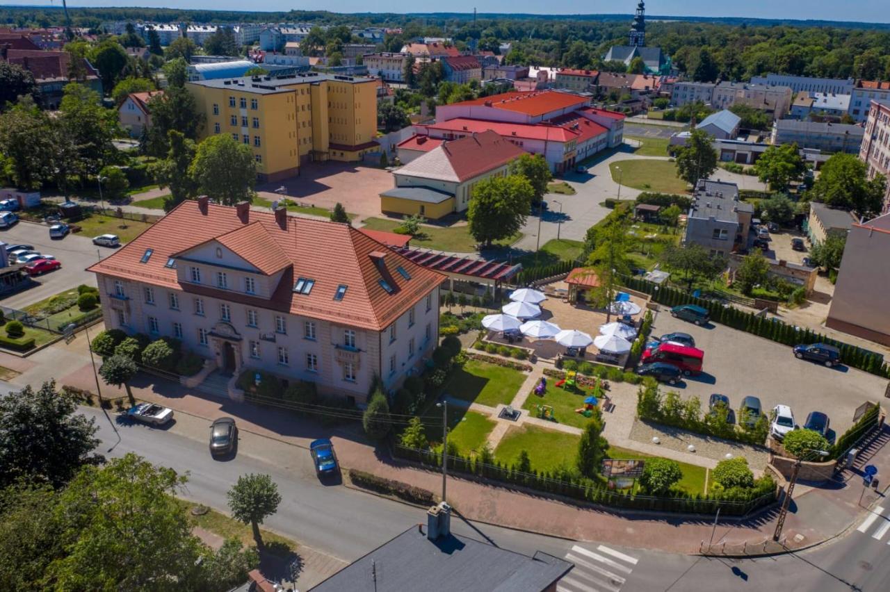 Hotel Libero Milicz Esterno foto