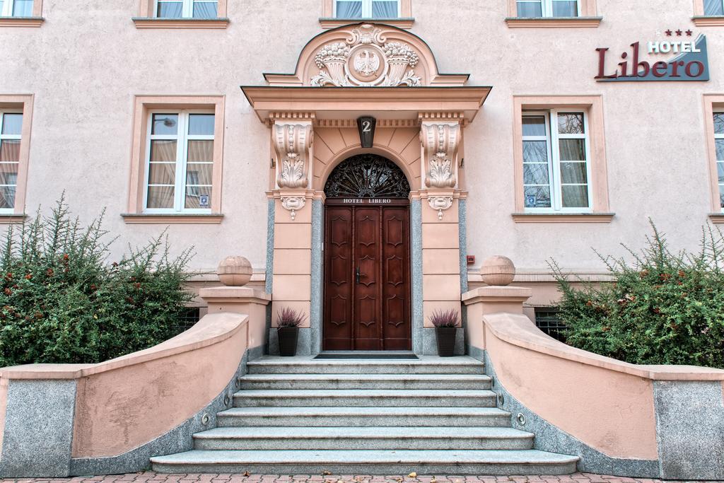 Hotel Libero Milicz Esterno foto