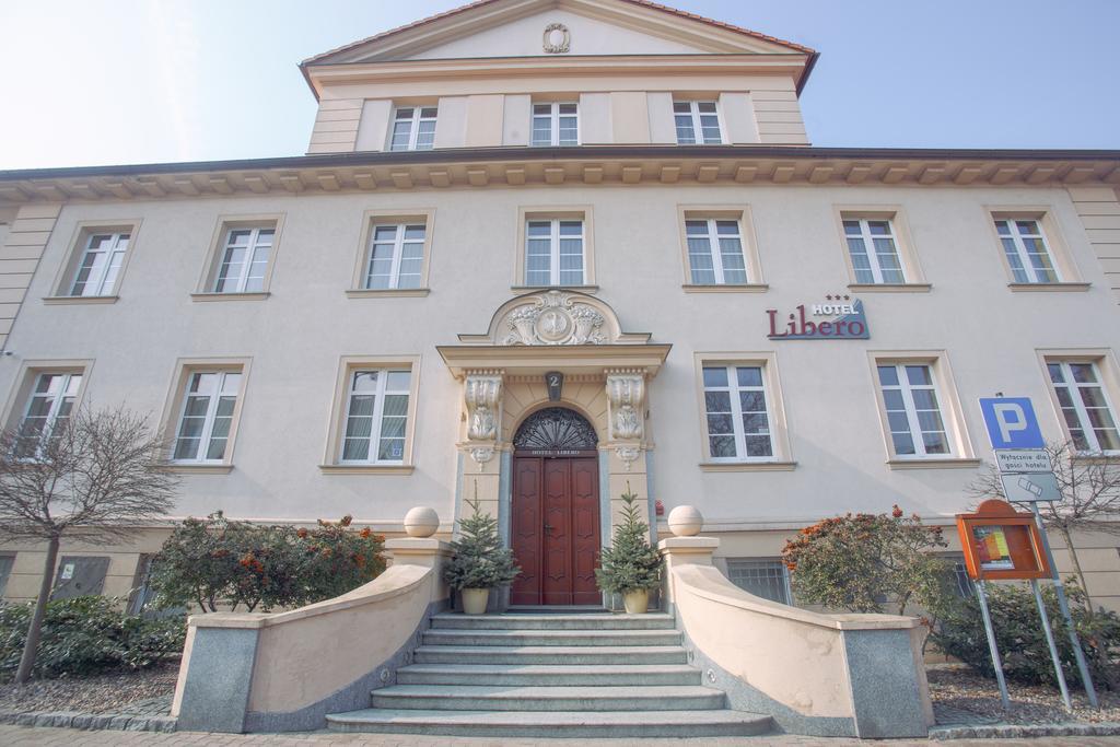 Hotel Libero Milicz Esterno foto